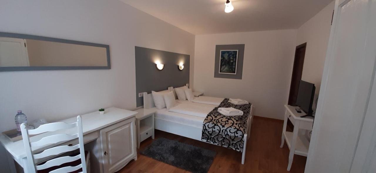 Gasthof Clara Sibiu Room photo